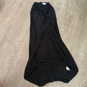 Meshki Elegant Black Maxi Open Leg Skirt